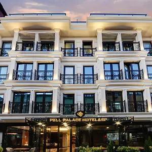 מלון Pell Palace &